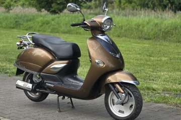 Skuter SALSA 50 4T koła 12" 2 amortyzatory