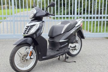 Malaguti Centro SL 50 4T (piaggio) skuter na dużych kołach