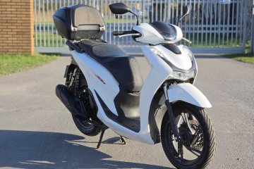 Skuter 125 4t Honda SH 125i (2024) | Jak Nowa | raty | Full LED | Kufe