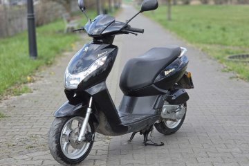 Skuter Peugeot Kisbee 50 ccm 4t 2017 rok