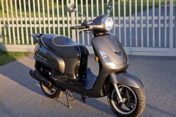Skuter SYM FIlddle III 50 4T z wysoką szybą
