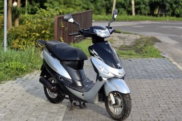 Skuter Peugeot V-clic 50 4t