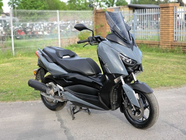 yamaha