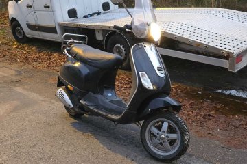 Piaggio VESPA 50 4t  z wysoką szyba