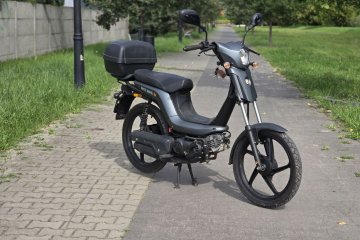 Rieju Bye Bike One motorower komarek automat 50 2t  tylko 1200 km