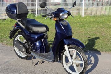 Skuter Aprilia Scarabeo 125 4T na dużych kołach // raty //