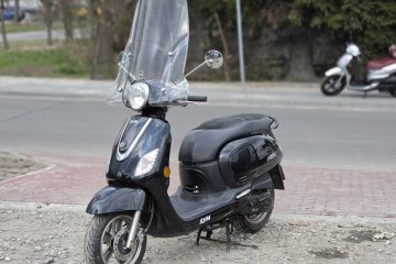 Skuter SYM FIlddle III 50 4T z wysoką szybą